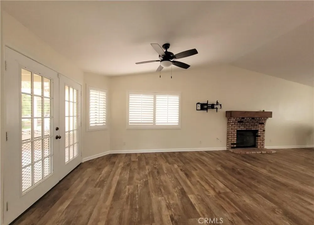 2624 Beech Tree Hemet, CA 92545