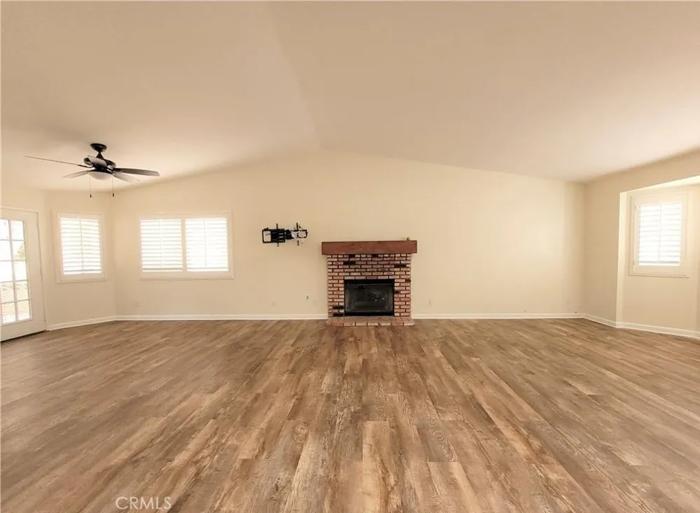 2624 Beech Tree Hemet, CA 92545