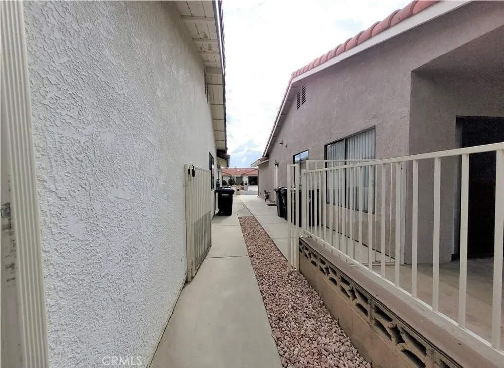 2624 Beech Tree Hemet, CA 92545