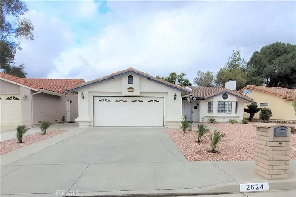 2624 Beech Tree Hemet, CA 92545