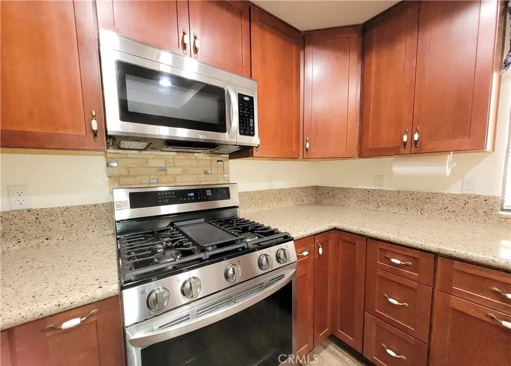 2624 Beech Tree Hemet, CA 92545