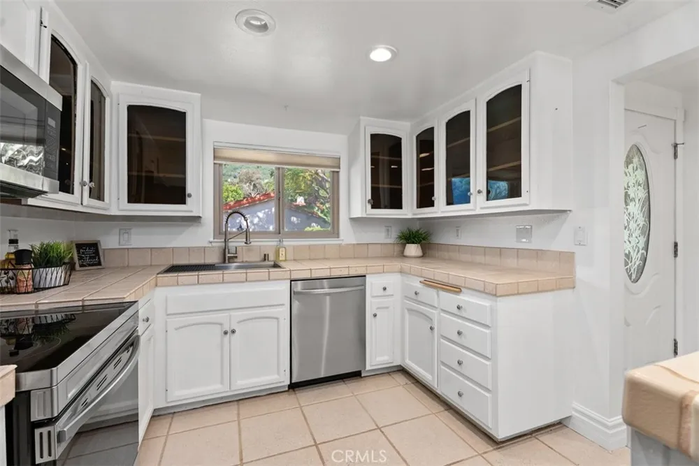 31508 W Nine Laguna Niguel, CA 92677