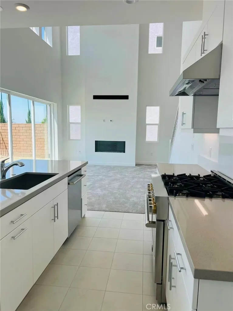 285 Remy Ln Montebello, CA 90640