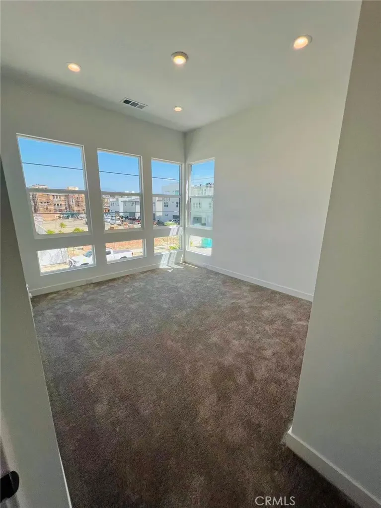 285 Remy Ln Montebello, CA 90640