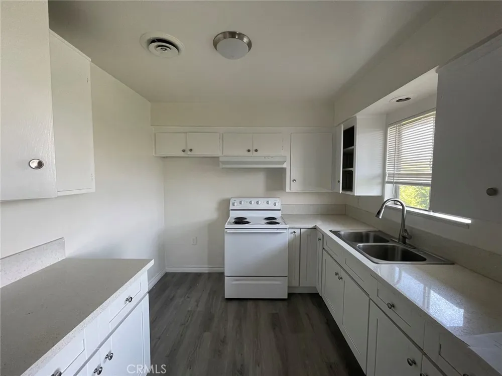 826 Barranca Covina, CA 91723