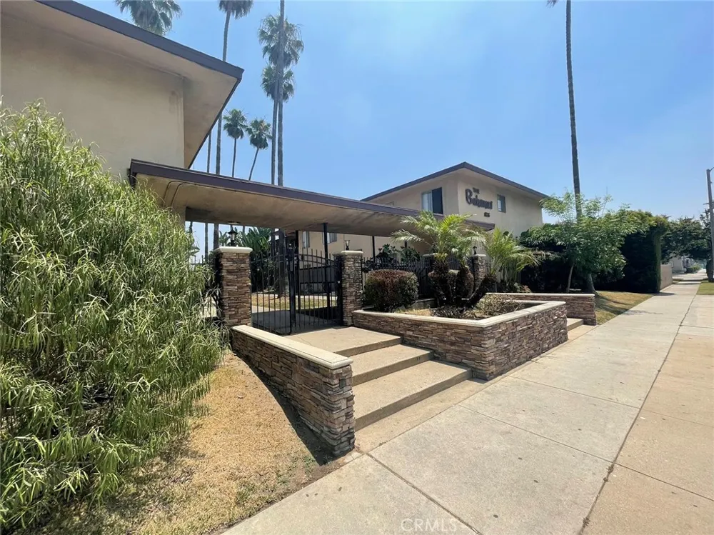 826 Barranca Covina, CA 91723