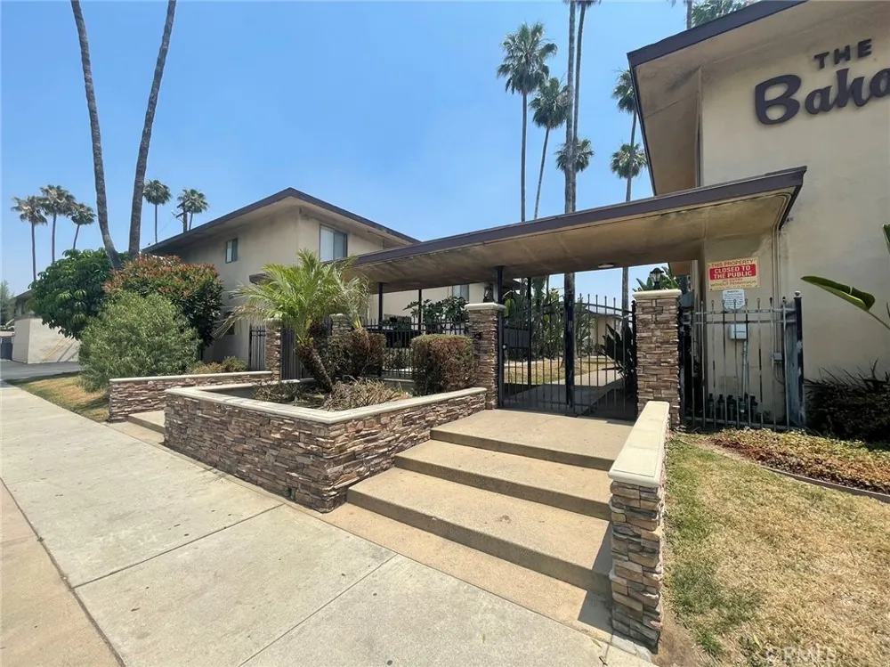 826 Barranca Covina, CA 91723