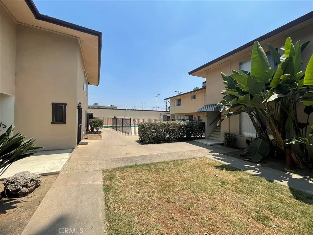 826 Barranca Covina, CA 91723