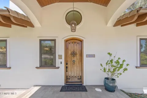 4255 Saddlecrest Lane
