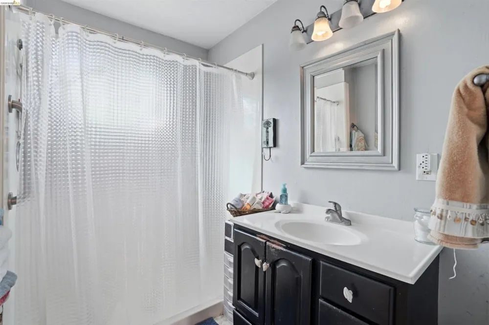 209 Honey Ln Oakley, CA 94561