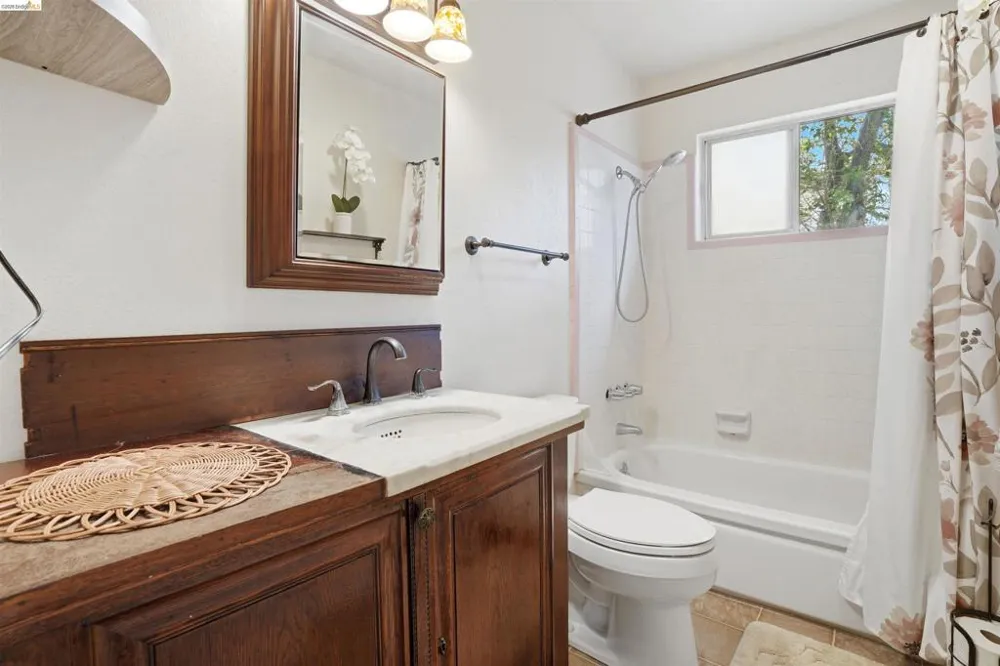 209 Honey Ln Oakley, CA 94561