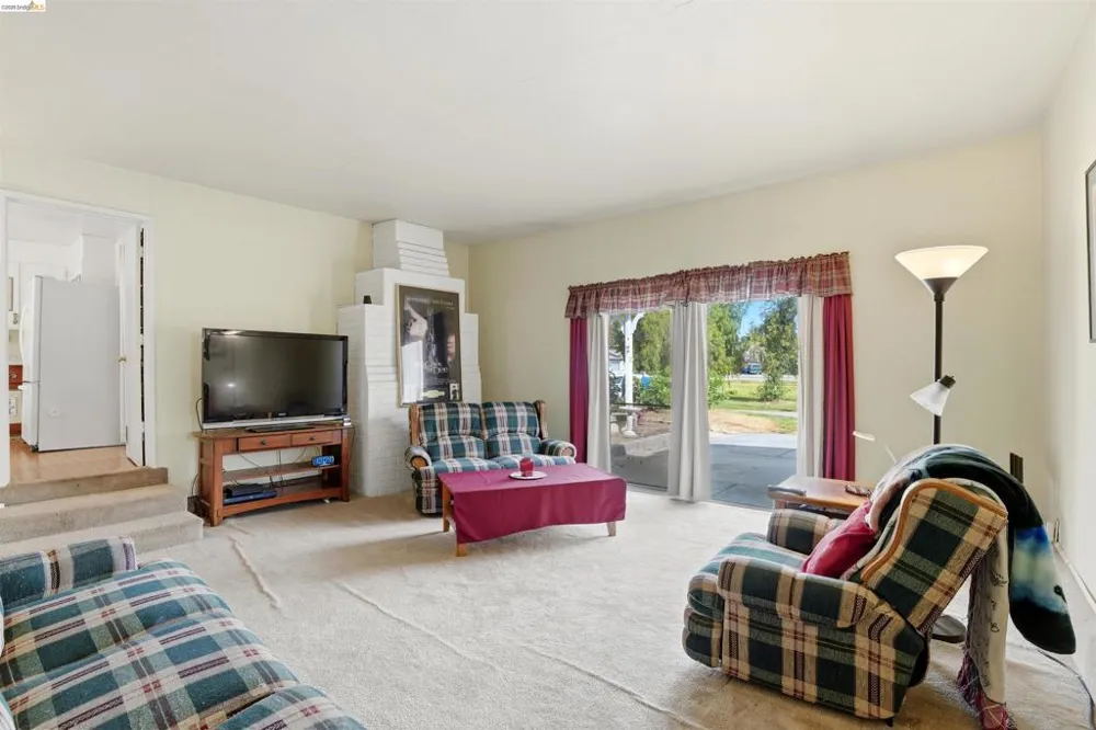 209 Honey Ln Oakley, CA 94561