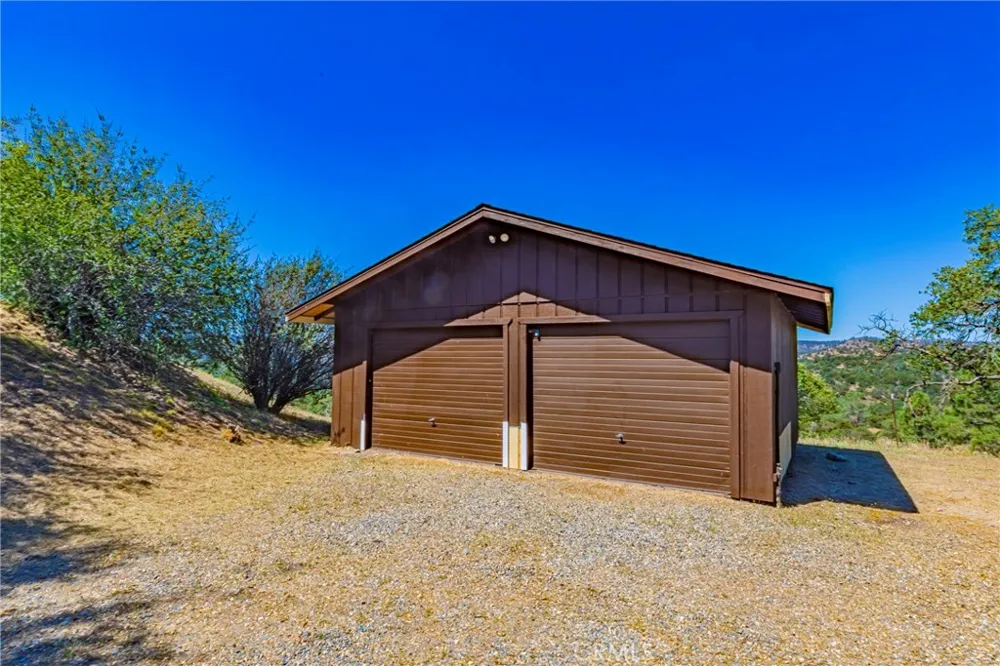 32774 Road 400 Coarsegold, CA 93614