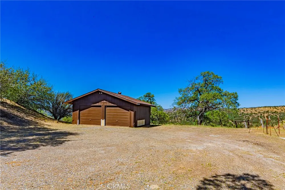 32774 Road 400 Coarsegold, CA 93614