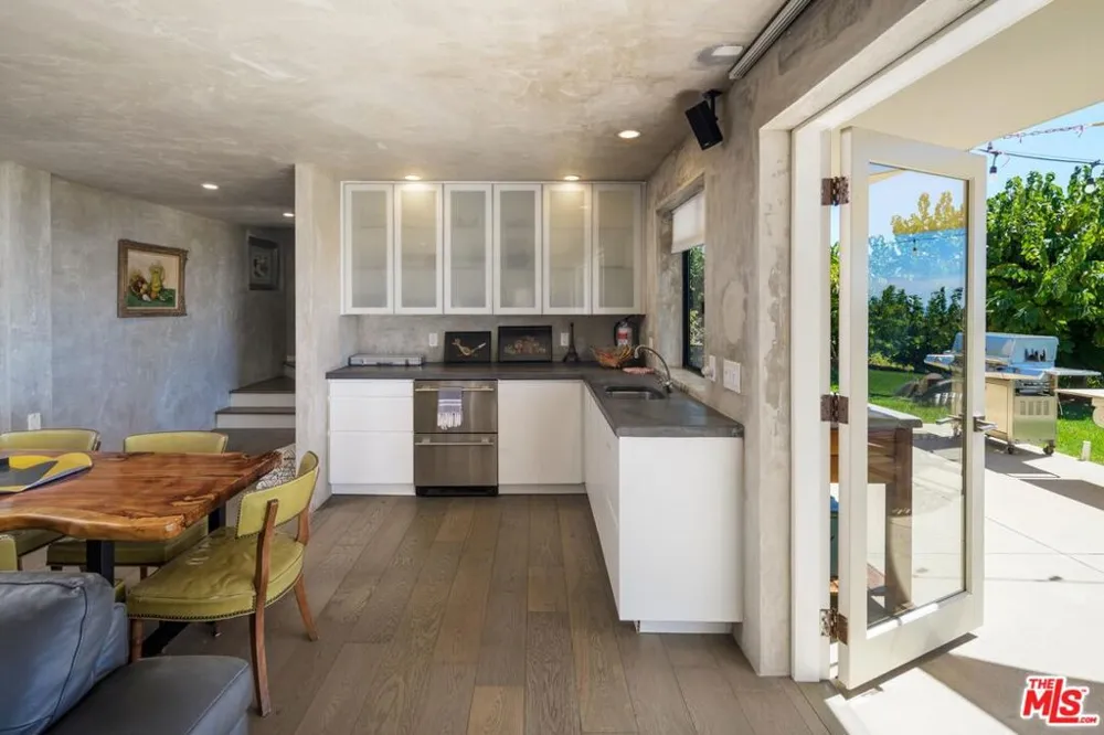 7401 Shepard Mesa Road Carpinteria, CA 93013
