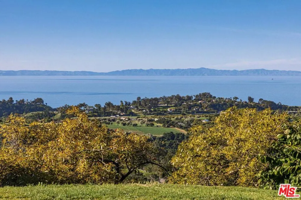 7401 Shepard Mesa Road Carpinteria, CA 93013
