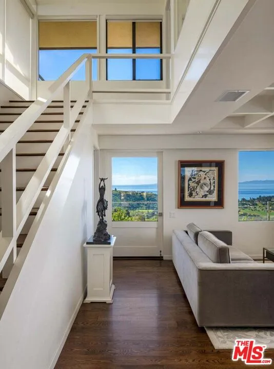 7401 Shepard Mesa Road Carpinteria, CA 93013