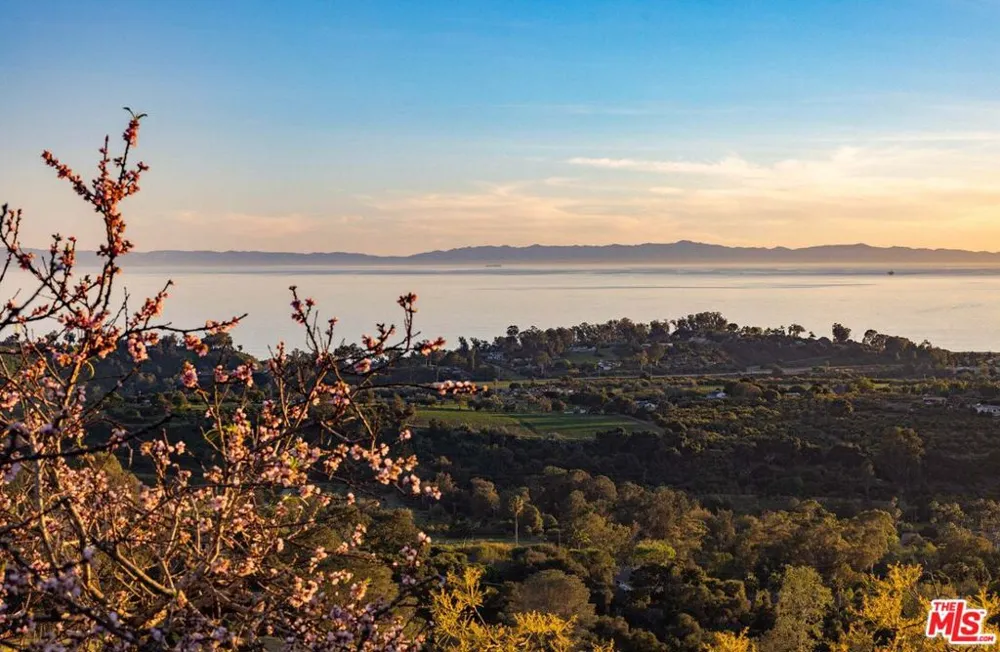 7401 Shepard Mesa Road Carpinteria, CA 93013