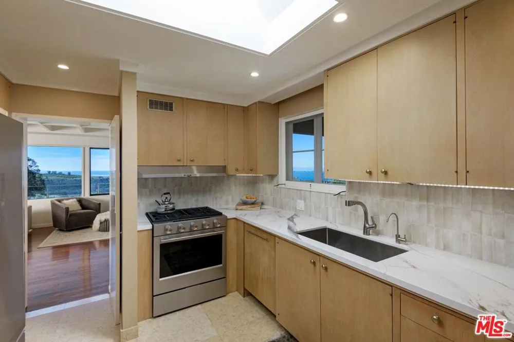 7401 Shepard Mesa Road Carpinteria, CA 93013