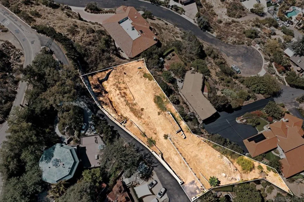 4888 Mount Helix Dr La Mesa, CA 91941