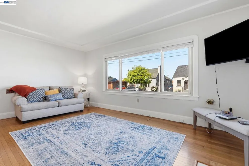 560 41St St Richmond, CA 94805