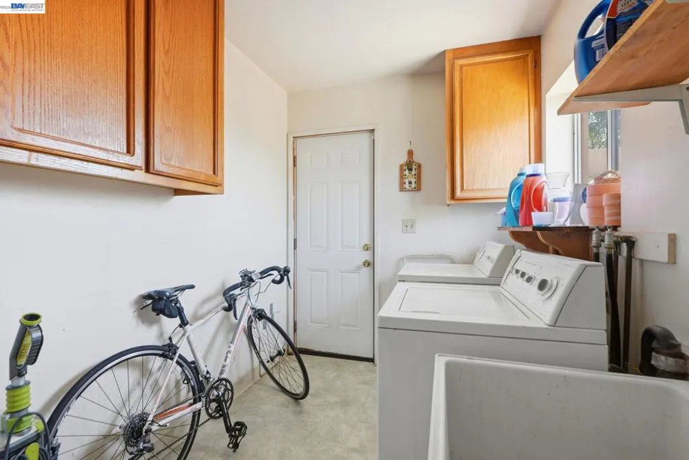 560 41St St Richmond, CA 94805