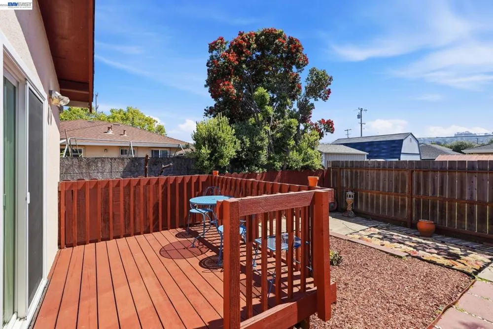 560 41St St Richmond, CA 94805