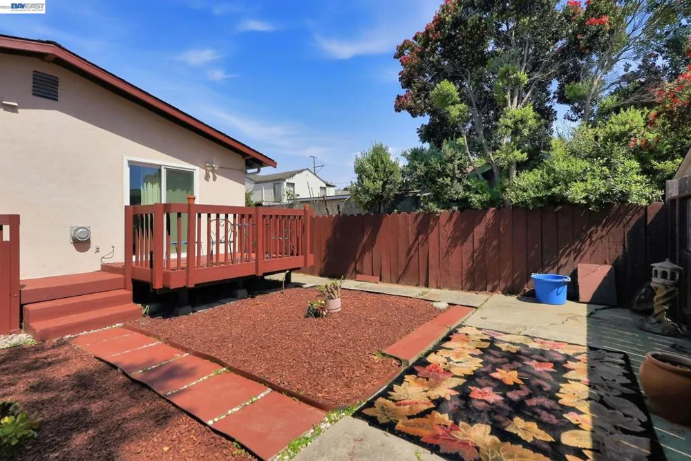 560 41St St Richmond, CA 94805
