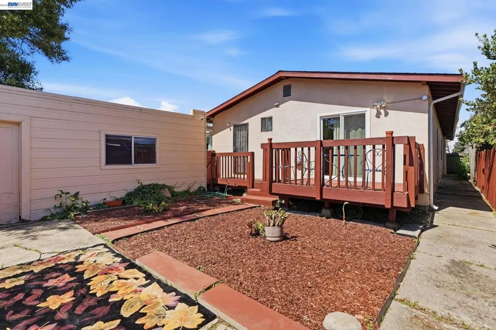 560 41St St Richmond, CA 94805
