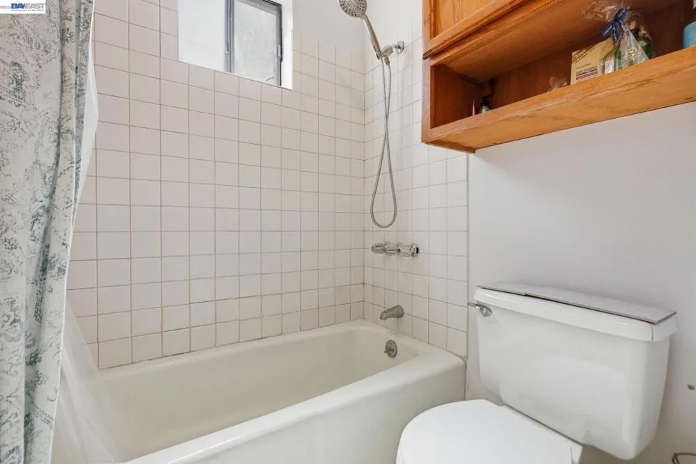 560 41St St Richmond, CA 94805