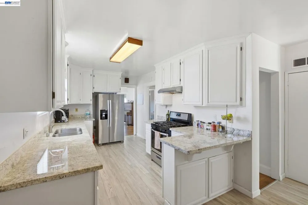 560 41St St Richmond, CA 94805