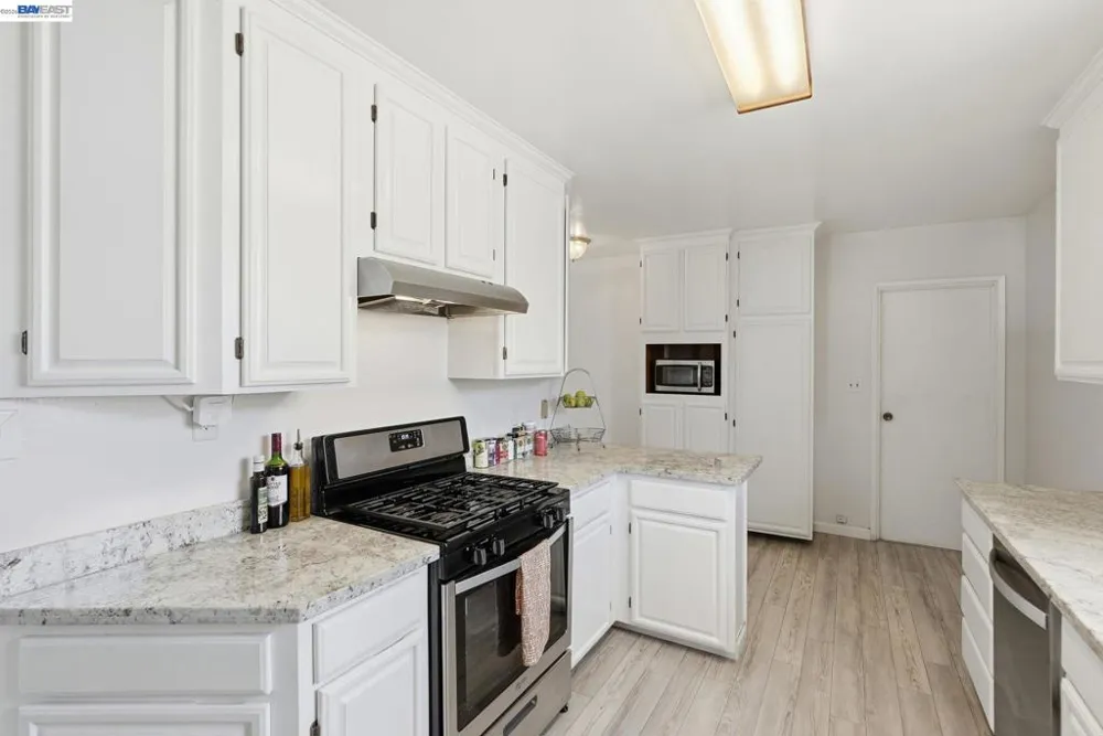 560 41St St Richmond, CA 94805
