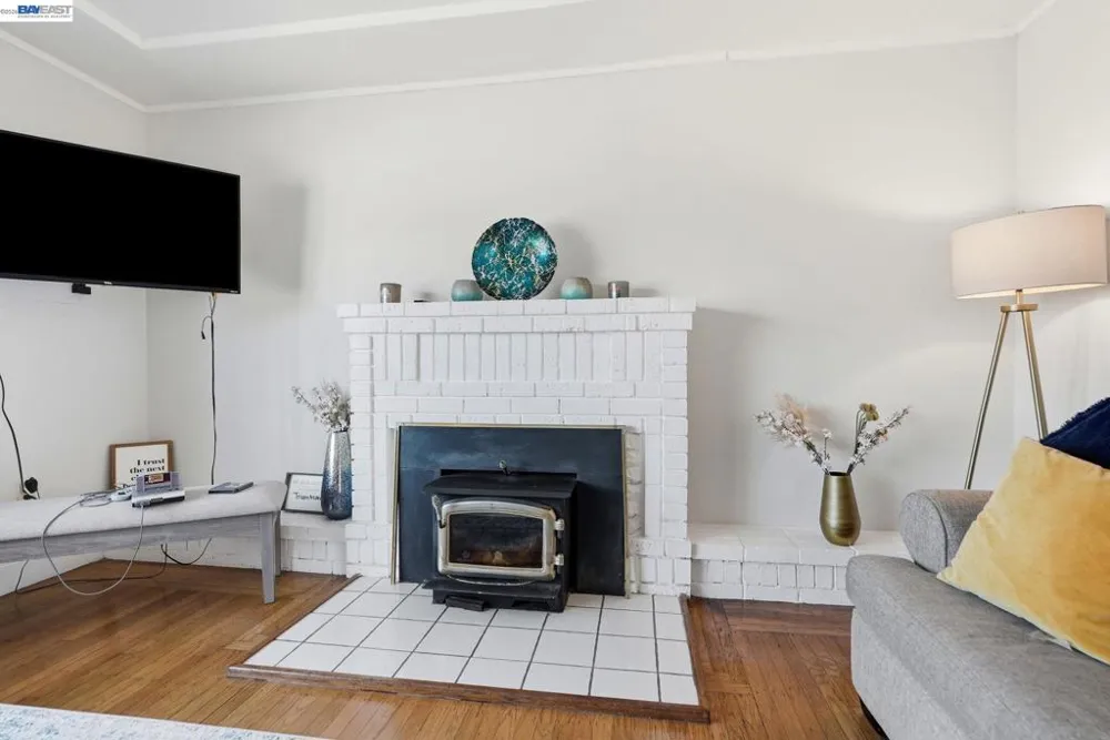 560 41St St Richmond, CA 94805