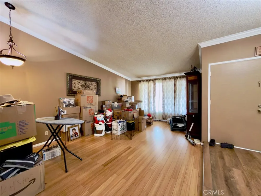 16035 Circle Diamond Road Sylmar, CA 91342