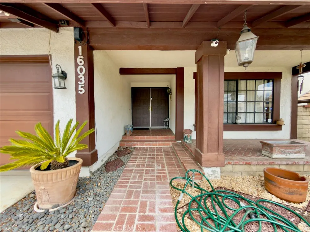 16035 Circle Diamond Road Sylmar, CA 91342