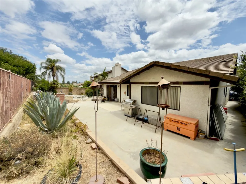 16035 Circle Diamond Road Sylmar, CA 91342