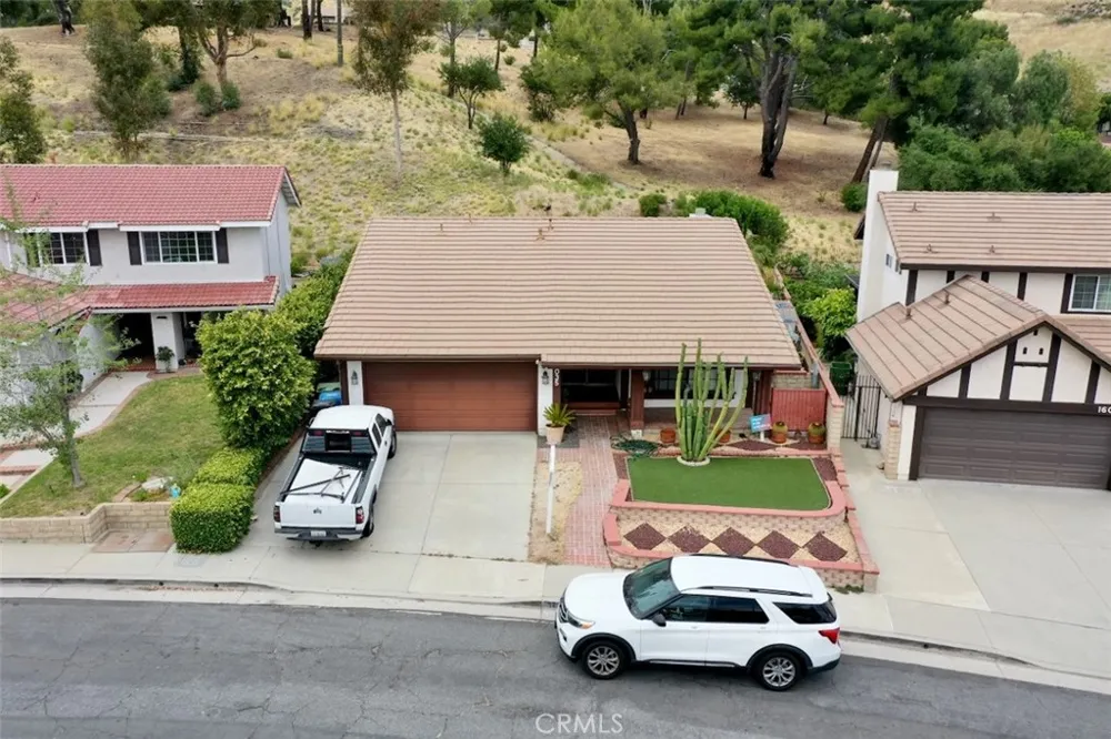 16035 Circle Diamond Road Sylmar, CA 91342