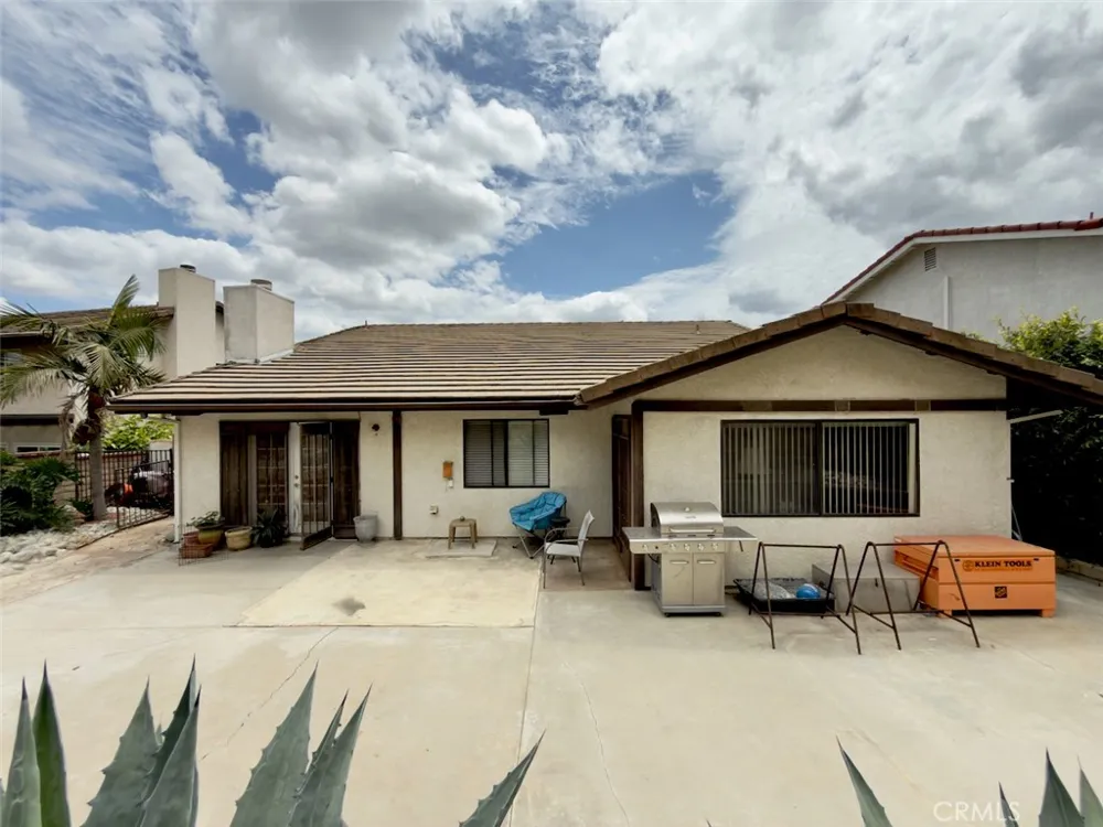 16035 Circle Diamond Road Sylmar, CA 91342