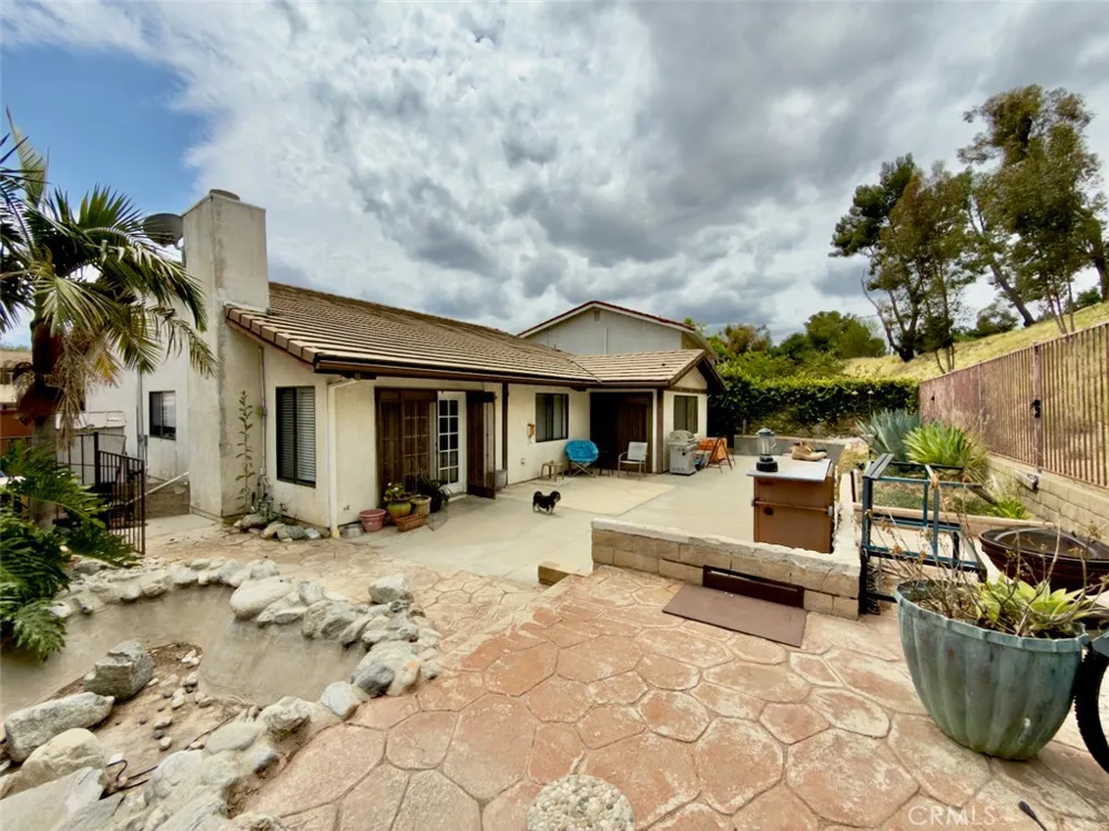 16035 Circle Diamond Road Sylmar, CA 91342