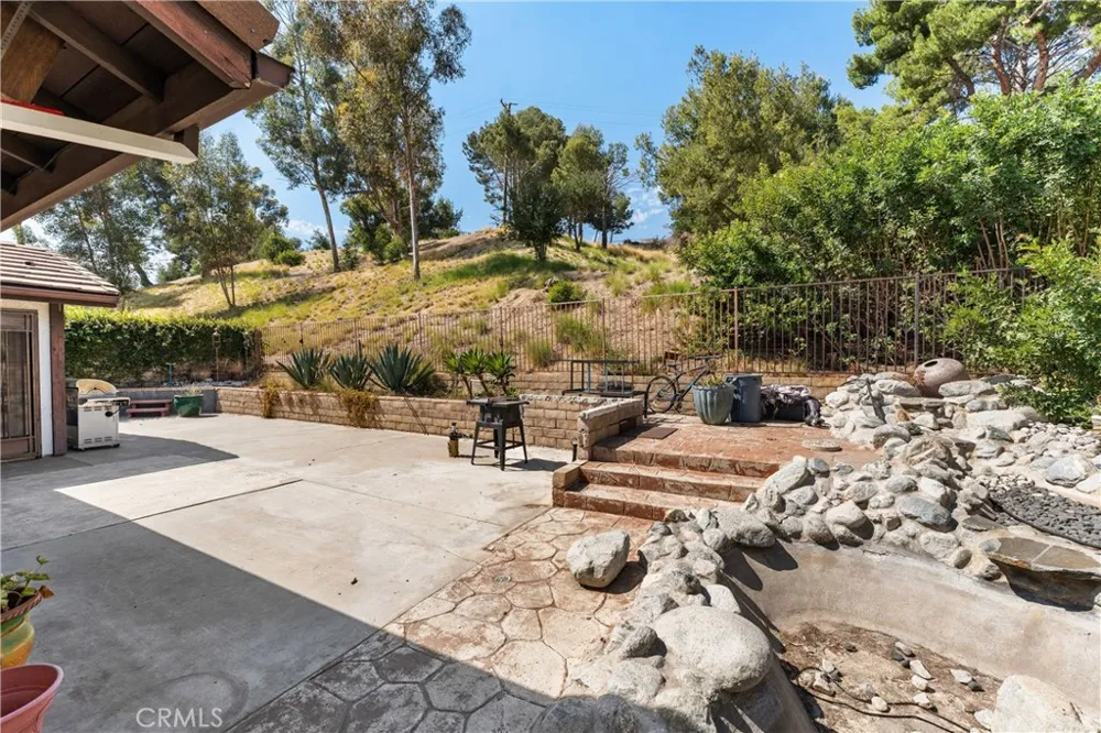 16035 Circle Diamond Road Sylmar, CA 91342