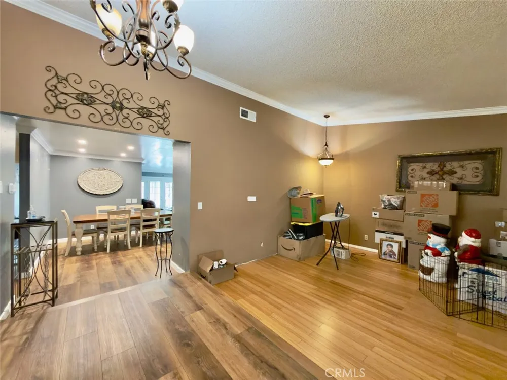 16035 Circle Diamond Road Sylmar, CA 91342