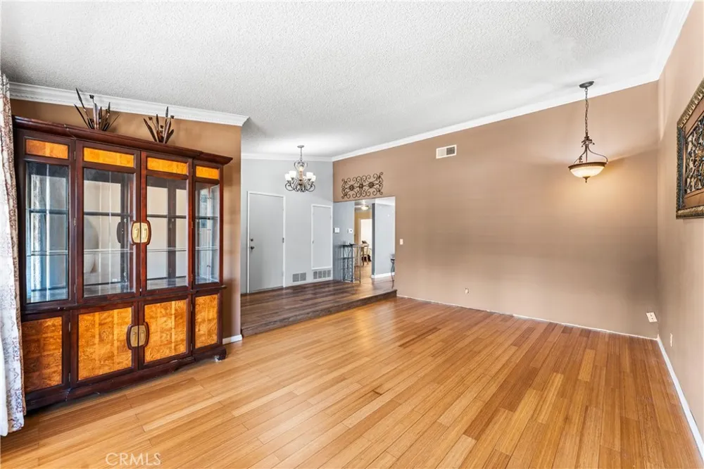 16035 Circle Diamond Road Sylmar, CA 91342
