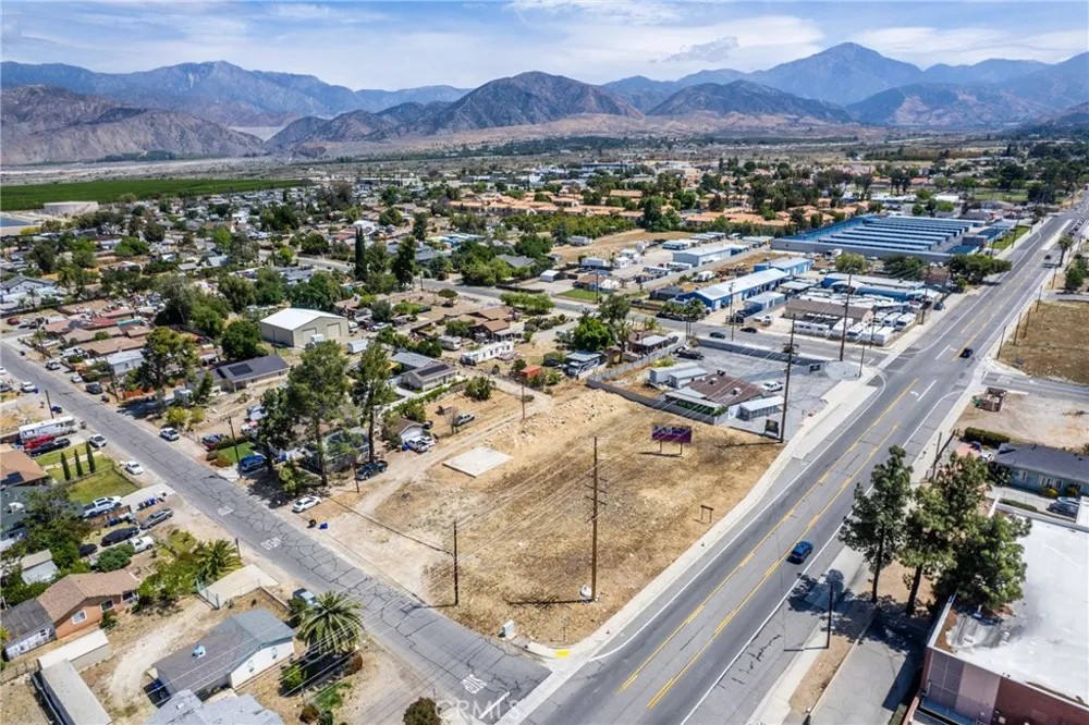 Mentone Mentone, CA 92359