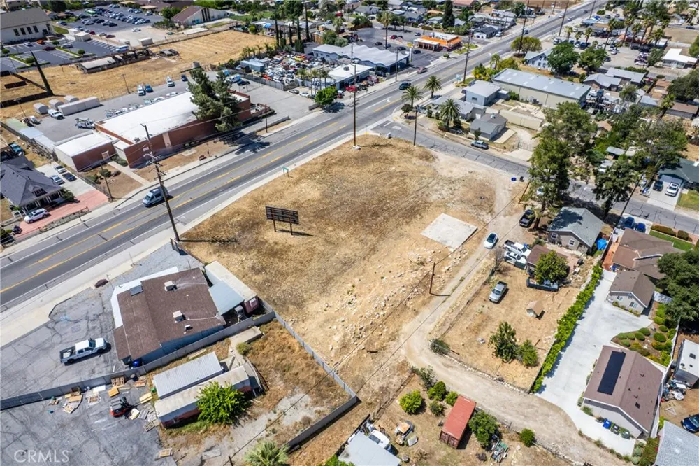 Mentone Mentone, CA 92359
