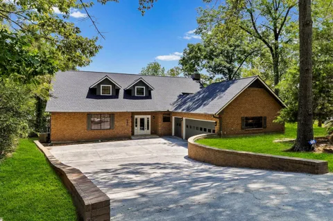 560 Lake Grove Drive