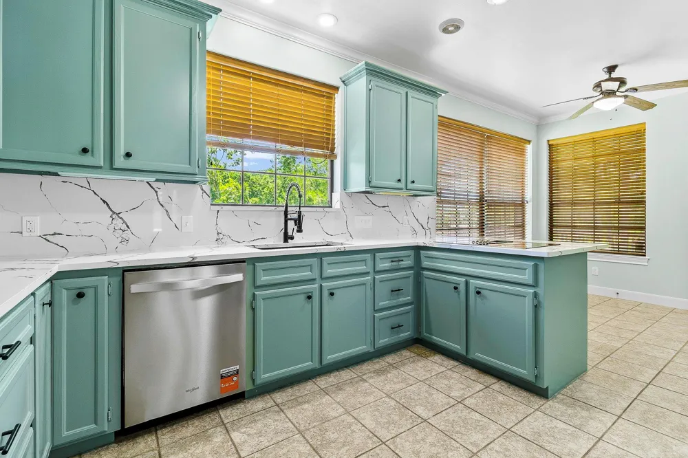 560 Lake Grove Drive Coldspring, TX 77331