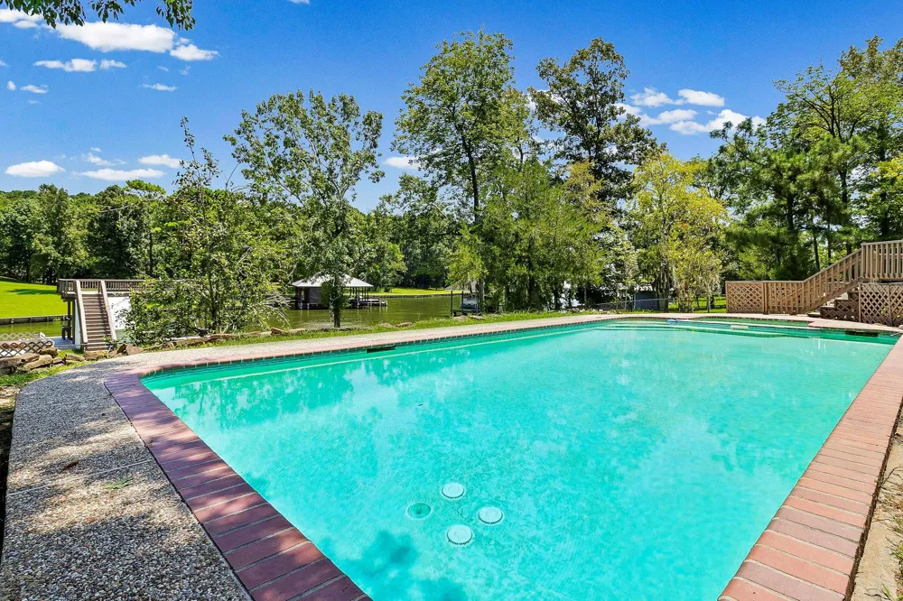 560 Lake Grove Drive Coldspring, TX 77331