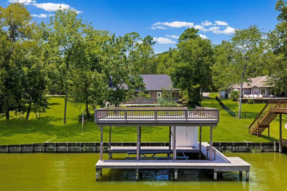 560 Lake Grove Drive Coldspring, TX 77331