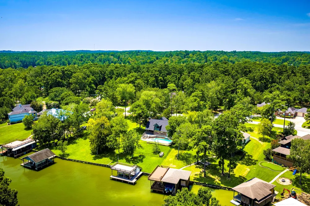 560 Lake Grove Drive Coldspring, TX 77331