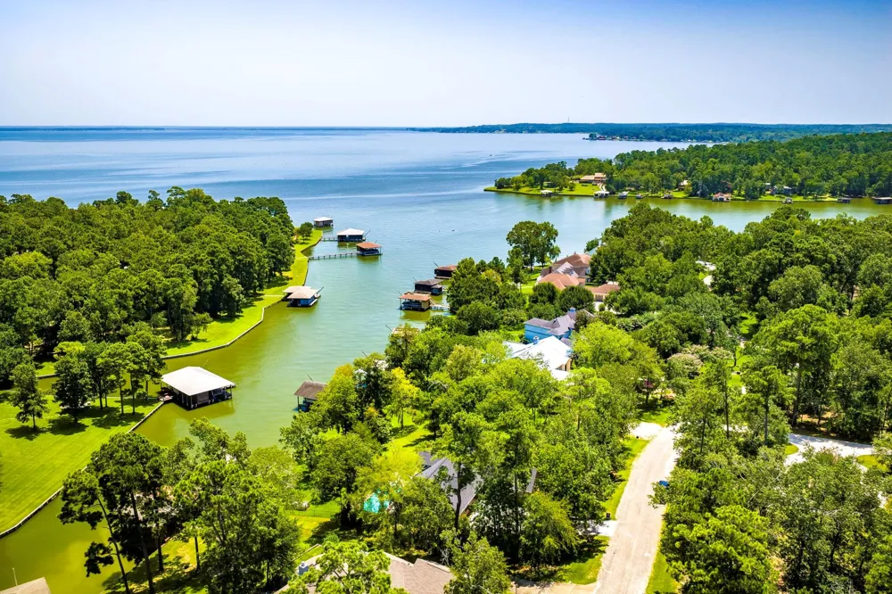 560 Lake Grove Drive Coldspring, TX 77331